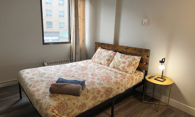 Eau Claire Apartment | Wanderlust Haven: Urban Oasis in Calgary Downtown