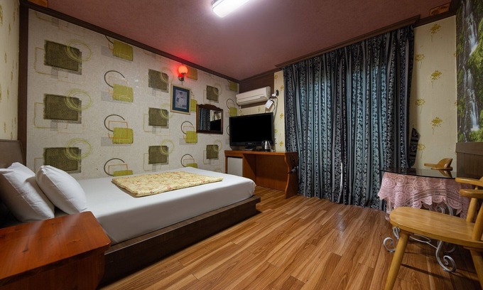 Wanju Hotel | Wanju Nari