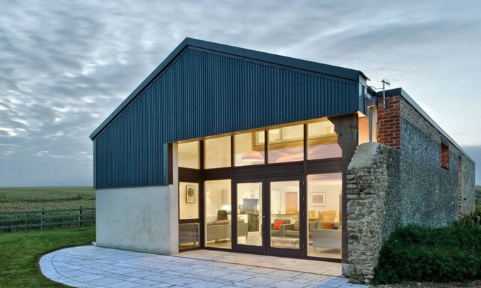 Littlebredy House | Wans Barton - Four Bedroom House, Sleeps 10