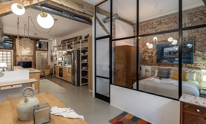 Barrio de La Latina Apartment | Waou Art Loft La Latina