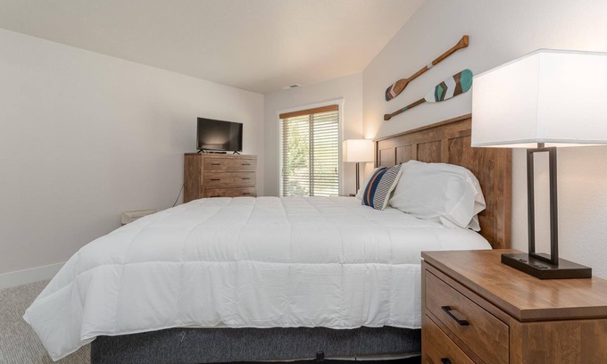 Wapato Point Condo | Wapato Point Condo with Resort Amenities! 2bed/2bath, ground floor w/washer, unit 611