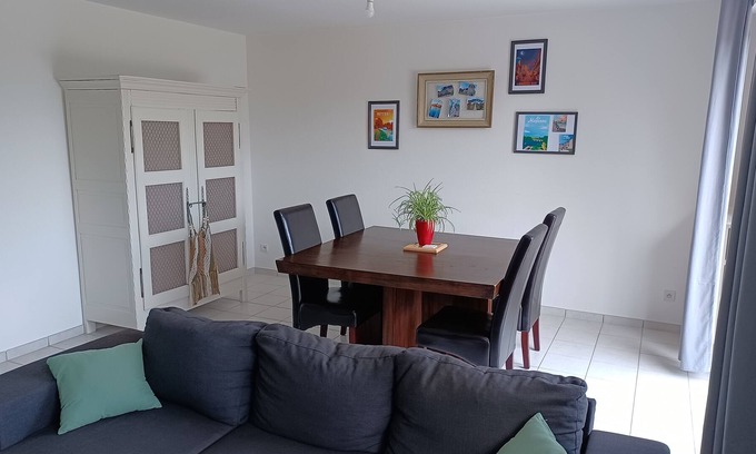 Chateau-Gontier House | Warm house / B&B: family, workers, friends
