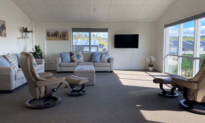 Ruakaka Apartment | Warehouse Loft Apartment Marsden City