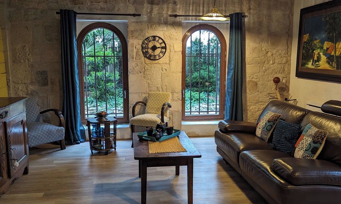 Vendee - Sevre - Autise House | Warm 2 bedroom stone house with garden - Dodo et Tartine