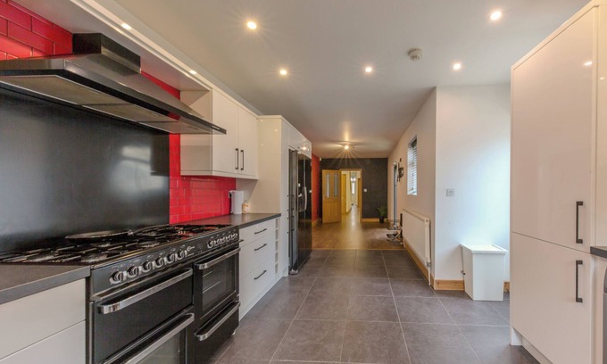 Edgbaston House | Warm and cosy 6 bed in the heart of Birmingham