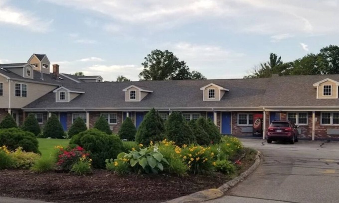 Sturbridge House | Warm and Inviting Sturbridge Accommodation with Complimentary Breakfast