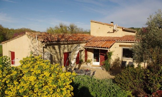 Caseneuve House | Warm cottage in the heart of the Luberon area