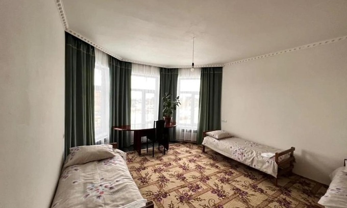 Karakol Hostel | Warm house