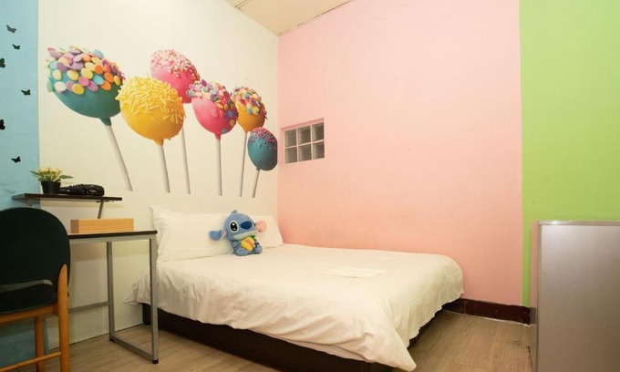 Xitun District Apartment | Warm House