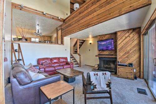 Angel Fire House | Warm Townhome with Sauna at Angel Fire Ski Lift