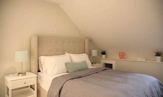 Midtown Village Apartment | Warm & Unique - Amazing Downtown Location - 2 Queen Beds - Disney+ Included