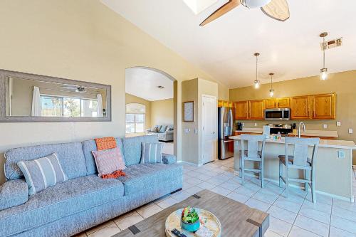 Foothills House | Warm Wishes