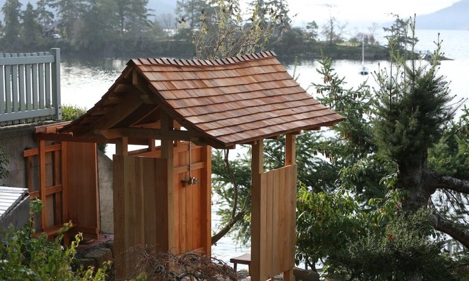 Vesuvius House | Warmest location in Canada