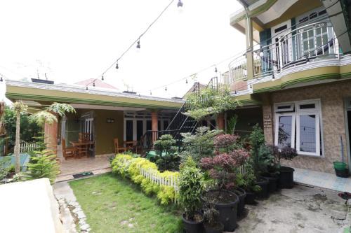 Binjai House | Waroeng Transit & Depary Homestay