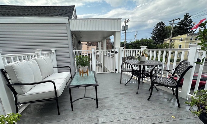 Hudson Apartment | Warren Street Historic Hudson - Best Location