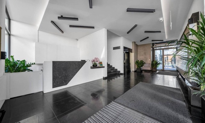 Wola Apartment | Warsaw Leszno Apartment with Parking - by Rentujemy