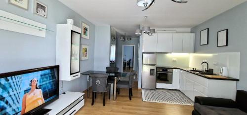 Grochow Apartment | Warsaw Praga Apartment