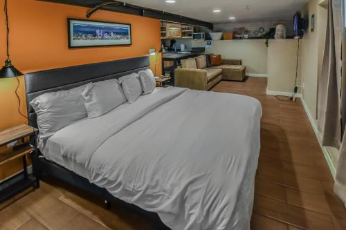 Washington Park Apartment | Wash Park Gem Large Lower Studio Prime Location