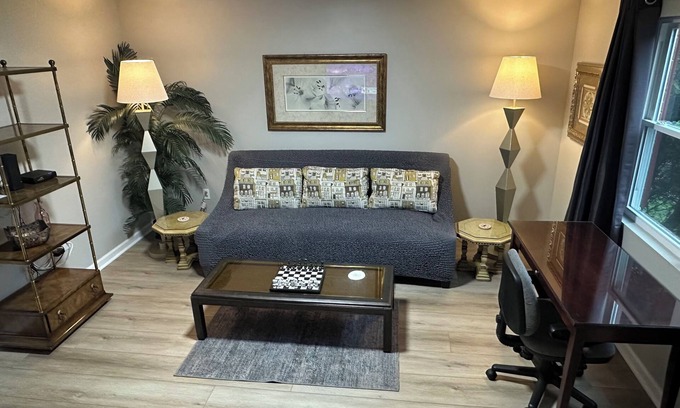 Hickory Apartment | Washer, Dryer, Desk, Smart TV, Blackout Shades, Fully Stocked Kitchen Cookware