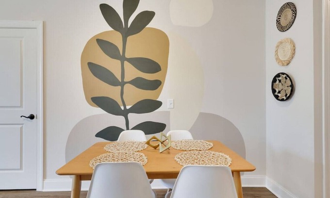 East Stroudsburg Apartment | Washington212 · Bohemian Paradise - King Suite