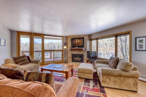 Wildernest Apartment | Watch Hill 216