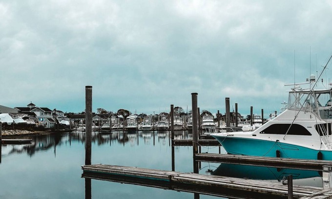 Hyannis House | Water Access 5-bed 2-bath Retreat