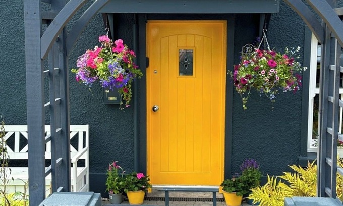 Rostrevor Cottage | Water Cottage Rostrevor Village NITB Approved