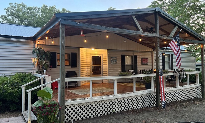 Porum House | Water Front Cabin on Lake Eufaula
