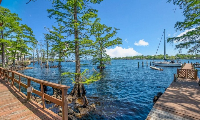Elizabeth City Condo | Water Front Condo with Boat Slip: The Dock House