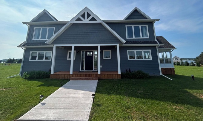 New London House | Water Front Cottage In New London Available For The 2023 Season