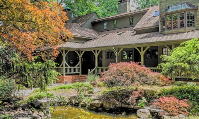 Midlothian House | Water Front Iconic Gem Estate w Pool Pavilion Retreat indoor & outdoor amenities