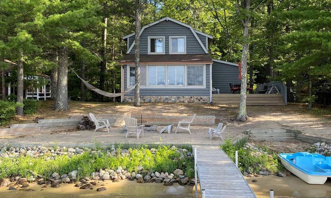Higgins Lake House | Water front property on Higgins Lake !