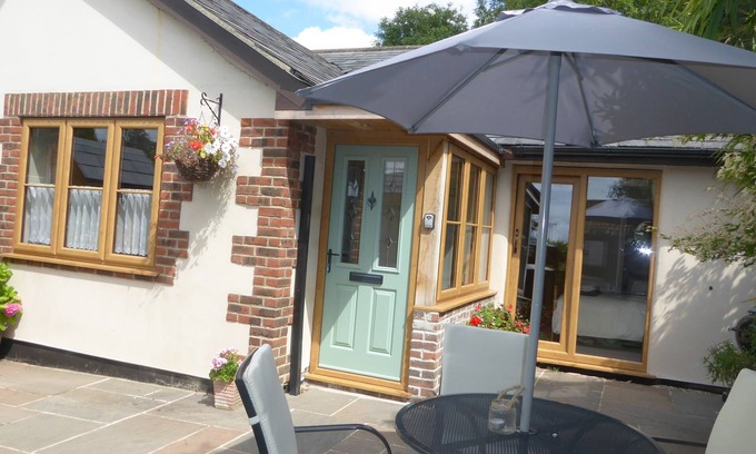 Maiden Newton Cottage | Water Meadows Cottage in Dorset's Area of Outstanding Natural Beauty
