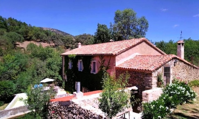 Lozoya House | Water mill away from the world to disconnect from the world