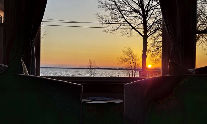 Bluffton House | Water's Edge tranquil getaway near two lakes