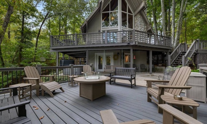 Winchester Cabin | Water's Edge-Water Views, Dock/Slip, Hot Tub, Fire Pit, SUPs