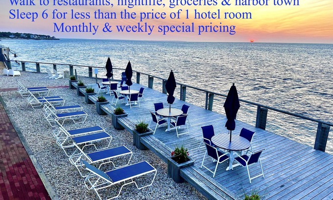 Culloden Shores Apartment | Water &Sunset views POOL mint studio Balcony SLEEP 5 walk2 beach harbor dock