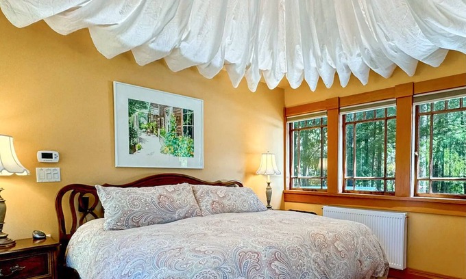 Mendocino Apartment | Water Tower & Private Hot Tub - Just Five Minutes To Historic Mendocino Village