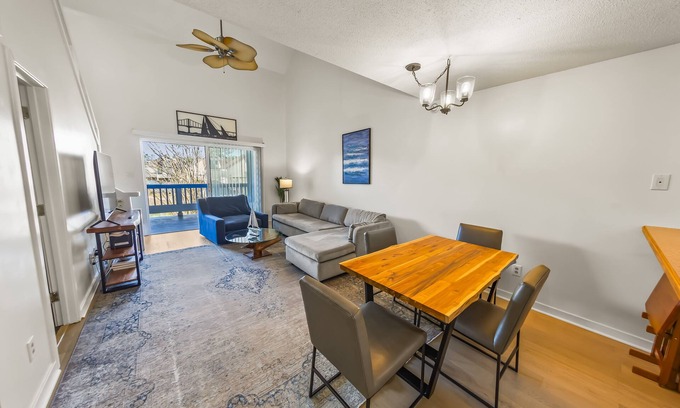 Fairfield Harbour House | Water View 1 Bedroom Townhome with Loft.