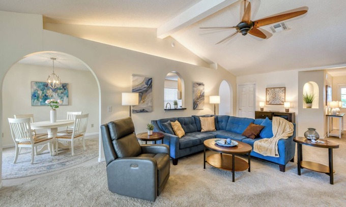 Deercreek House | Water View Retreat | spacious 3br w/lanai