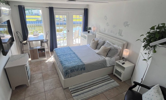 Okeechobee Cottage | Water view with quiet atmosphere