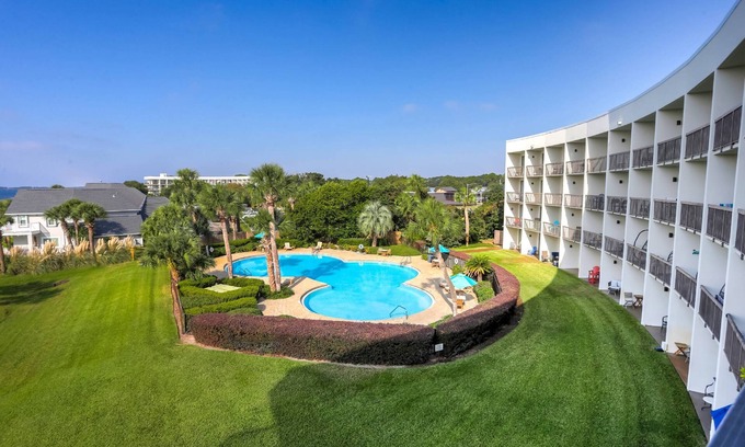 Mary Esther Condo | Water Views|Pool|Steps Away from Intracoastal Waterway & Sandy On-Site Beach|3 miles to Gulf Beaches