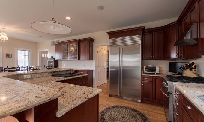 Easton's Point House | Water Views, Walk to Beach! 4 Bdrm Home + 1 Bdrm Cottage!