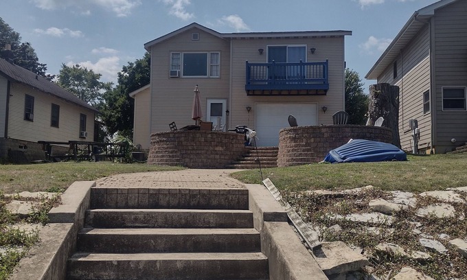 Kankakee House | Water Way a Kankakee River Getaway 5-star property is ready for your arrival!