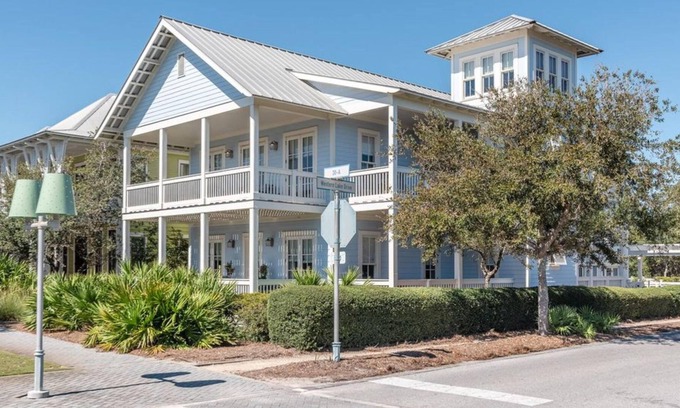 Beach District Condo | Watercolor by Dune Vacation Rentals - Beach District