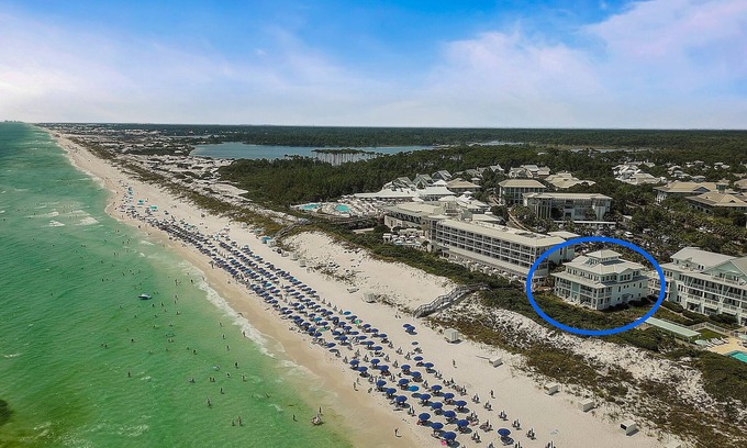 Gulf District House | Watercolor- Location Location steps to BEACHnBOOK LABOR DAY! 4-7 days!