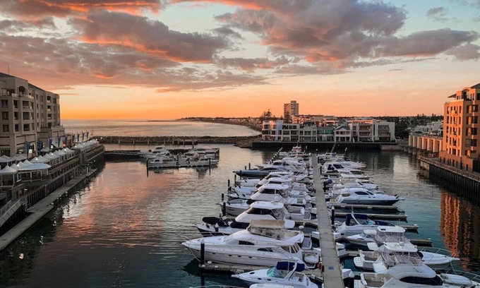 Glenelg Apartment | Watercolours on Marina - Glenelg Beach, SA