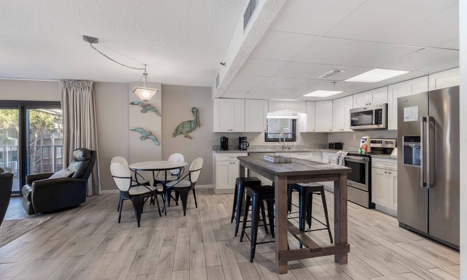 Lower Grand Lagoon Condo | Watercrest 210- Sleeps 12 - Free Beach Chairs!