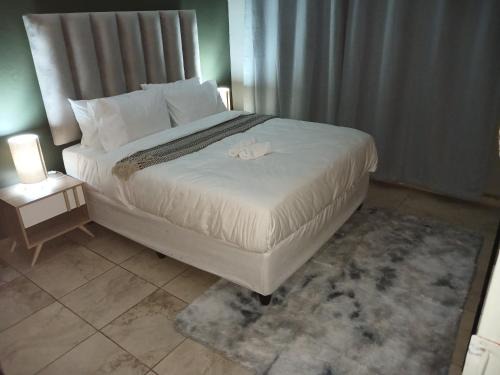 Rustenburg Apartment | Waterfall Deluxe