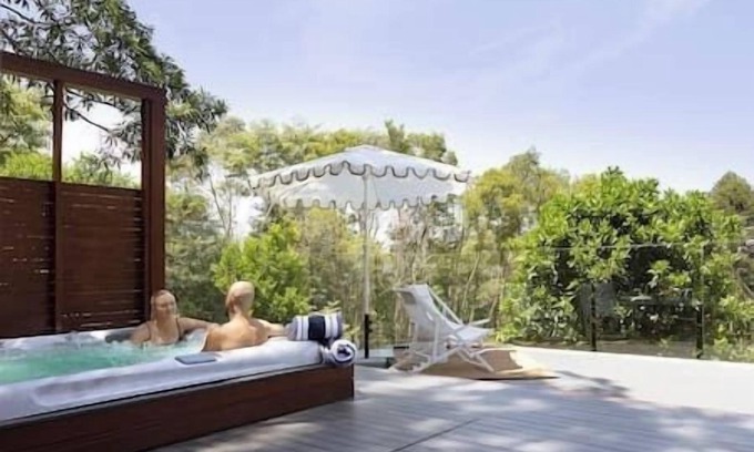 North Maleny House | Waterfall Lodge - Timeless Grandeur and Luxury